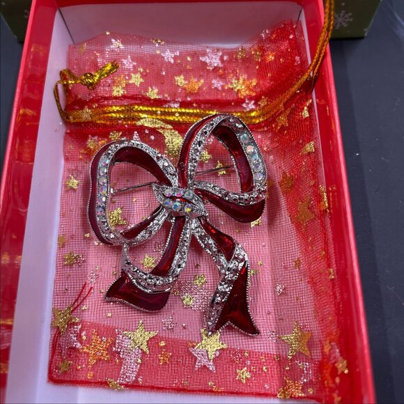 Red Bow Brooch Made With Swarovski Crystals Holiday Gift Sparkly Enamel Pin - Picture 7 of 7